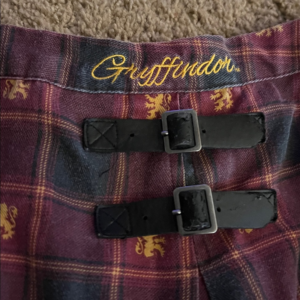 Harry Potter Gryffindor Skirt Size XL - Picture 2 of 3
